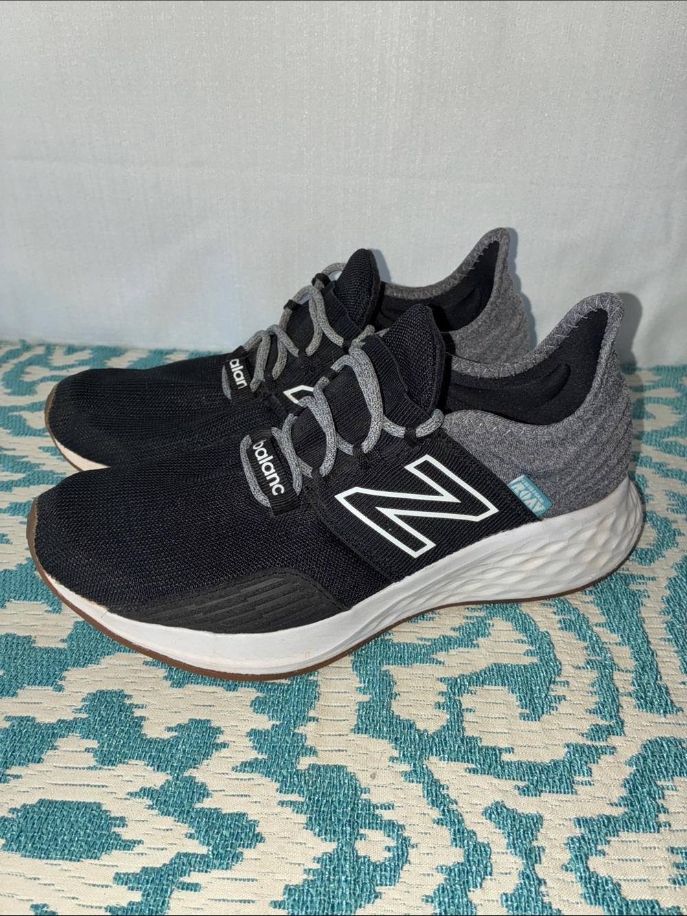 New Balance Black & Gray Knit-Back Athletic Sneakers Fresh Form Roav Boys Sz 4.5